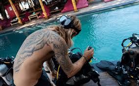 A unique space in the east bay, we have evolved into a diverse studio of artists who can create the custom ink that you are dreaming of. Tattoos And Diving Do They Mix 3w Divemaster