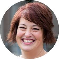 Amie Wallace's Instagram, Twitter & Facebook