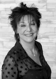 Shine: Inspirational Stories of Choosing Success Over Adversity:  Doyle-Ingram, Suzanne, Hagan, Maureen (Mo), Gelera, Lani, Hughes, Tasha,  Plamondon-Thomas, Nathalie, Standeven, Kim, Hansen, Pascale, Blumberg,  Adrienne Friedland, Griffith, Mariam ...