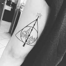103 Tiny Harry Potter Tattoo Ideas That Any Witch Or Wizard Will Love Hogwarts Tattoo Harry Potter Tattoos Tiny Harry Potter Tattoos