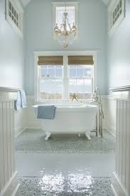 Nautical bathrooms do not always have to incorporate deep or bold hues. Beach Style Bathroom Ideas 10 Funmag Org