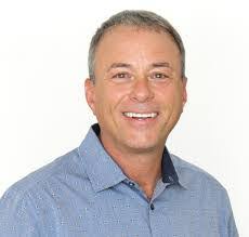 Eddie Stone's Instagram, Twitter & Facebook