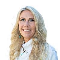 Roberta Petro's Instagram, Twitter & Facebook