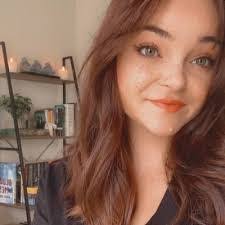 Aurora Mae's Instagram, Twitter & Facebook