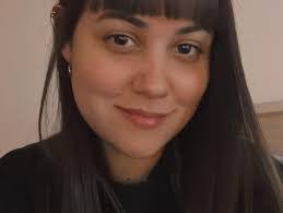 Vanessa Larez's Instagram, Twitter & Facebook