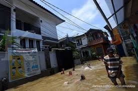 Seiring dengan tibanya musim hujan, berikut ini menurut catatan, salah satu banjir terparah yang pernah melanda dki jakarta terjadi pada tahun 2007. Berita Terbaru Banjir Jakarta Hari Ini