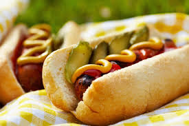 For cookouts, i like to estimate about 1.5 hot dogs per person. Are All Hot Dogs Unhealthy A Top Nutritionist Explains