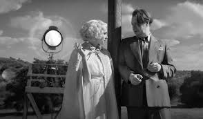 История насыщенной жизни и алкоголизма знаменитого голливудского сценариста, критика и журналиста хермана манкевича. Review Mank Is A Thought Provoking Look Into One Of History S Greatest Films The Depaulia