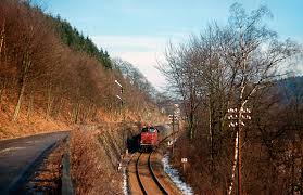 Auf den tag genau fünf jahrzehnte nach dem verheerenden zugunglück in radevormwald hat die stadt radevormwald durch bürgermeister johannes mans für donnerstag, 27. Die Bahnstrecke In Radevormwald Im Winter