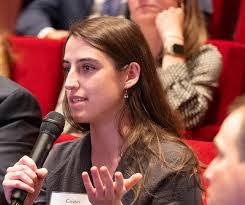 Melinda Winn's Instagram, Twitter & Facebook