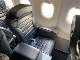 Why I Always Say Yes To Spirit Airlines Big Front Seat Runway Girlrunway Girl