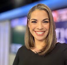 Quien me acompaña esta tarde a las 5pm en Univision Chicago? A ver…. ¡esas  manos levantadas! 🙋🏻‍♀️