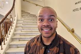 Ernest Lawson yllättää