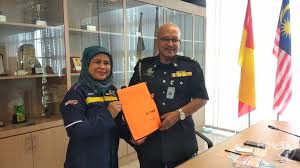 Bahagian hal ehwal imigresen kementerian dalam negeri aras 5, blok d2. Jabatan Imigresen Shah Alam Bahagian Visa Persoalan F