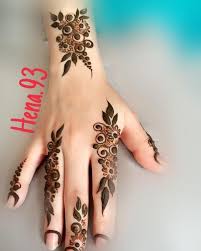 بعض الرحيل نختاره وبعض الرحيل ن جبر عليه فيأتي بثقل الجبال نمارسه بخ طى متثاقلة وكاننا Mehndi Designs For Fingers Mehndi Designs For Hands Henna Designs Hand