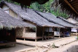 Rumsram yang merupakan salah satu rumah adat papua dari suku biak numfor yang ada di. 12 Rumah Adat Paling Populer Di Indonesia