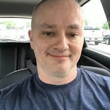 Wearing his kid as a human shield 🤣