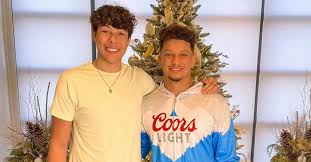 Patrick mahomes said his toe injury is pretty close to 100 percent. he suffered the toe injury in the divisional round against cleveland before he left the game with a concussion. Who Is Nfl Qb Star Patrick Mahomes Brother Jackson See The Tiktoker S Viral Videos