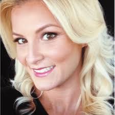 Maria Ferrufino's Instagram, Twitter & Facebook