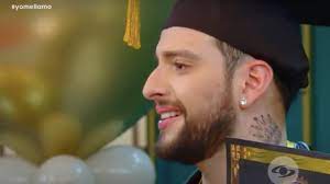 Video | Yo me llamo: Maluma rompe en llanto tras recibir diploma de  imitador - Semana