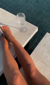 Luna stevens godfrey, eldest child and only daughter of thomas burgess godfrey and mary matilda stevens godfrey, was born on june 17, 1887, in the old clarkson house near billett's bridge, two miles west of shiloh, north carolina. Luna Stevens S Feet Wikifeet