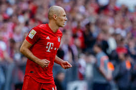 Bedum, 23 gennaio 1984) è un ex calciatore olandese, di ruolo centrocampista o attaccante. Arjen Robben Talks Real Madrid Exit Best Decision Of My Career To Join Bayern Bleacher Report Latest News Videos And Highlights