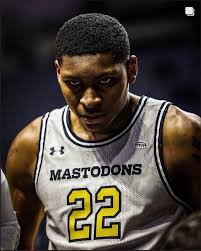 Anthony Roberts (@Bucket215)