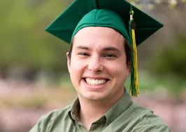 Spring commencement speaker encourages graduates to stay connected