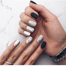 Todos en acabado mate para combinar con el esmalte gris. Disenos De Unas De Gel Para Adolescentes Elegantes Unas Acrilicas