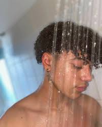 Pin By Evelyn Stanton On Boys In 2020 Boys With Curly Hair Light Skin Boys Cute Black Guys