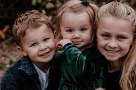 Yesterday morning, I had the pleasure of starting my day with this  beautiful family. It was our first time meeting, and they discovered me  through word of mouth from Cody and Megan's