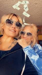 Annette Satchell's Instagram, Twitter & Facebook