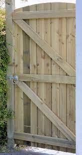 Arched Feather Edge Gate Building A Wooden Gate Wooden Garden Gate Wooden Fence Gate