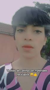 Odio mi vida desde que no puedo completar actividades recreativas sin  estresarme. #halloween #diademuertos #calaverita #catrina #vestido #carton  #reciclado #recicladocreativo #reciclar #trauma ...