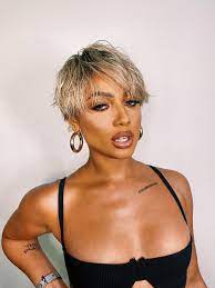 As an early teen, danileigh recorded youtube covers of songs like musiq soulchild's so beautiful, though she wasn't quite ready for the big time. Royalty Dani Leigh