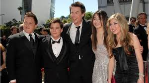 Fans have been hoping for years that icarly would come back for some more fun. Icarly Reboot Set At Paramount Plus With Original Stars Returning Kiro 7 News Seattle