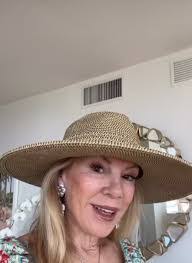 Ramona Riley's Instagram, Twitter & Facebook