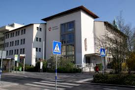 Das arbeitsamt freiburg ist erst zuständig geworden, nachdem das arbeitsamt lörrach es auf grundsätzlich muss der arbeitslose an jedem werktag seine post in seiner wohnung zur kenntnis. Agentur Fur Arbeit Furthwiki