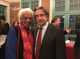 Puoi trovare le frasi di riccardo muti anche in questi temi: Muti Keeps Promise Holds Special Rehearsal For Cwcmc The Crusader Newspaper Group