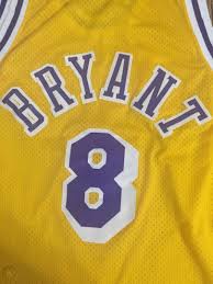 A young kobe holding up his lakers jersey tipchallenger, test you skill and knowledge of sport and share in $5,000 daily jackpot. Kobe Bryant Lakers Jersey Authentic Vintage 8 Starter Size 48 1846552373