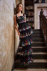 Marchesa Notte Resort 2020 Fashion Show Elbise Kiyafet Stil