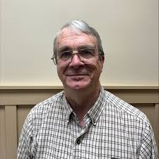 Dr. David Clarke from the University of Tennessee led five-day course  regarding railroad track inspection, safety standards and workplace safety.  His detailed instruction of the latest rules, responsibilities, and  remediation procedures has