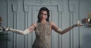 Born 22 august 1995) is an english singer and songwriter. Dua Lipa Releases We Re Good Music Video 4 New Songs