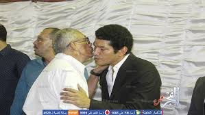 اتخذ نقيب المهن التمثيلية المصري، أشرف زكي، قرارا جديدا بشأن الفنانين الموقوفين عن العمل باسم سمرة، ورحاب الجمل. Ø¨ÙˆØ§Ø¨Ø© Ø§Ù„ÙØ¬Ø± Ø§Ù„Ù…Ø®Ø±Ø¬ ÙŠØ³Ø±ÙŠ Ù†ØµØ± Ø§Ù„Ù„Ù‡ ÙŠØµÙ„ Ø¹Ø²Ø§Ø¡ ÙˆØ§Ù„Ø¯ Ø¨Ø§Ø³Ù… Ø³Ù…Ø±Ø© ØµÙˆØ±