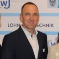 100+ Profile mit dem Suchbegriff „Follmer“