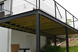 Realisierung Einer Erhohten Holzterrasse Realisierung Einer Erhohten Holzterrasse Idees De Jardinage En 2020 Terrasse Bois Terrasse Maison Terrasse Bois Sur Pilotis