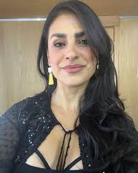 Así tránsito algunos días de trabajo en la piel de #Filipa y la cabeza en  todas partes. ………. Y leí algo por demás acertado que me permite reflectar a  la más profunda