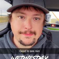 Paving an asphalt ramp the easy way Partner: lifetimedrivewaysinc IG:  https://www.instagram.com/lifetime_driveways/ FB:  https://www.facebook.com/lifetimedriveways/ TT:  https://www.tiktok.com/@lifetimedrivewaysinc