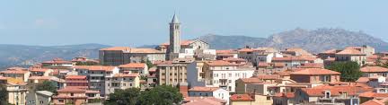 Loiri Porto San Paolo Auf Sardinien Sehenswurdigkeiten Und Einwohnerzahl