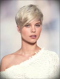 Cute evenly cut straight hair, short length and tucked with a pin my mom short hairstyle. 160 Women Haircuts For Short Hair 2019 2020 For All Face Shape And Age
